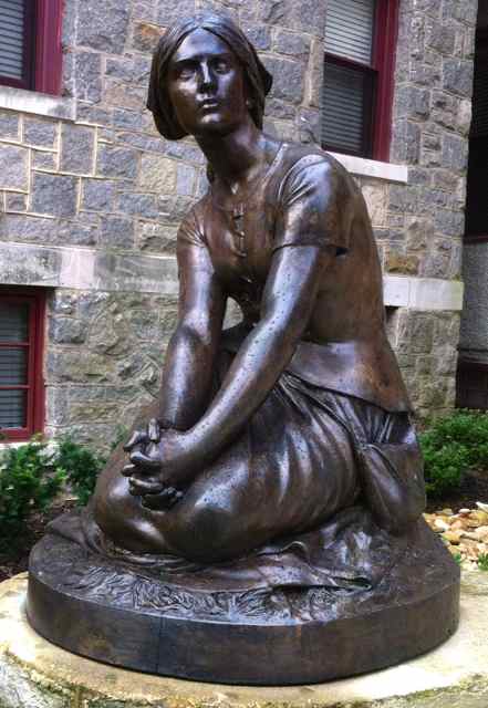 http://zhurnaly.com/images/running/Joan_of_Arc_NPS_statue.jpg