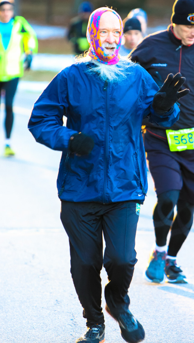 http://zhurnaly.com/images/running/MCRRC_Piece-of-Cake-10k_by-DReichmann_mile-1_z_2018-03-25_t.jpg