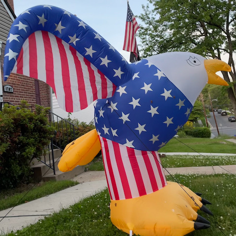 http://zhurnaly.com/images/walk/eagle-patriotic-inflatable-lawn-art_2021-05-20.jpg